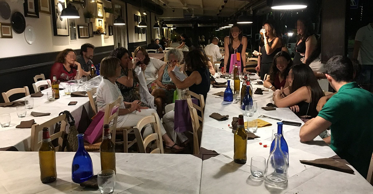 studenti interrogano i professori